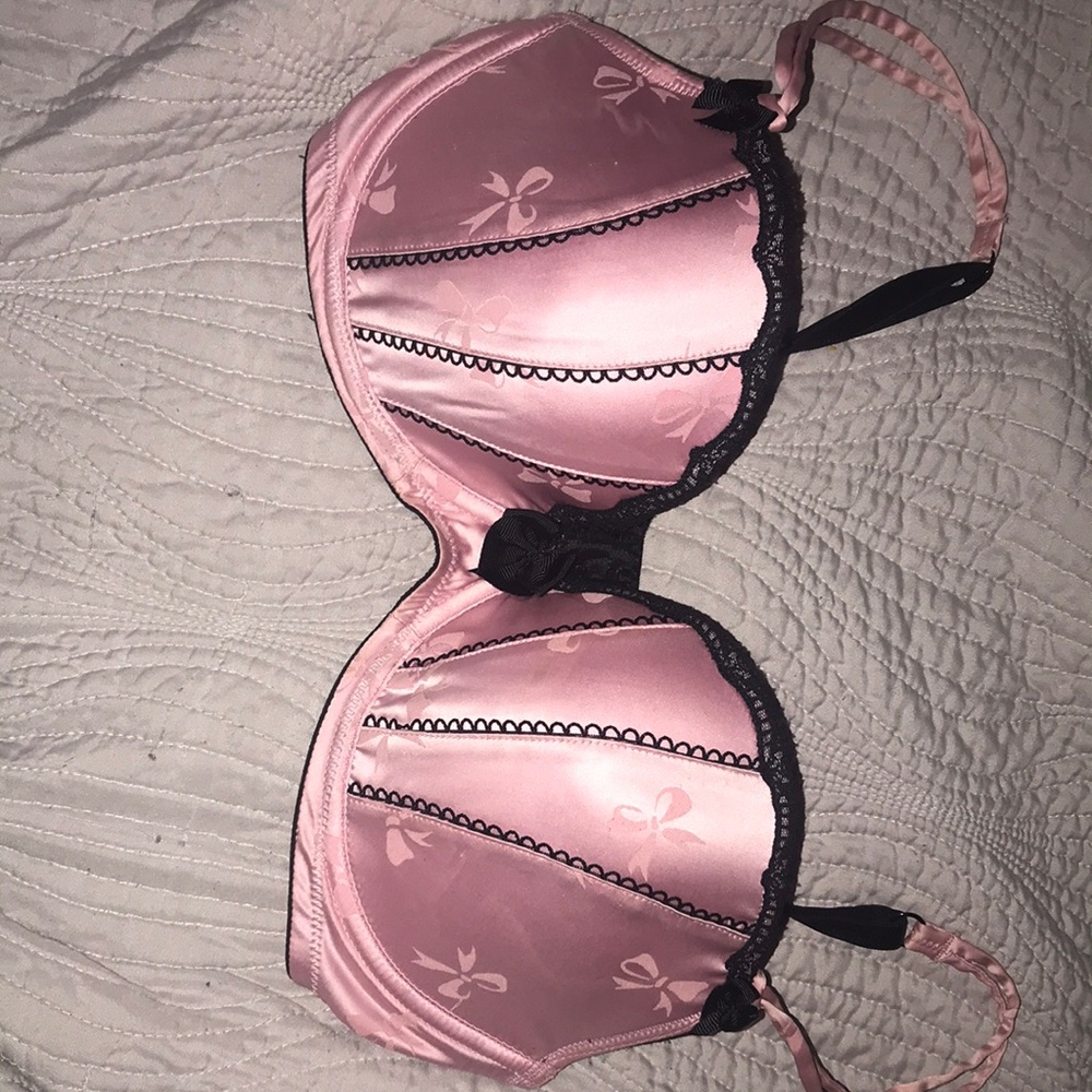 Victoria secret bra it is a 36 D it is pink and black.